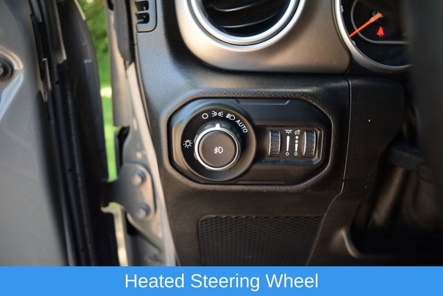 Used 2018 Jeep Wrangler Unlimited Sahara AWD/4WD image 7