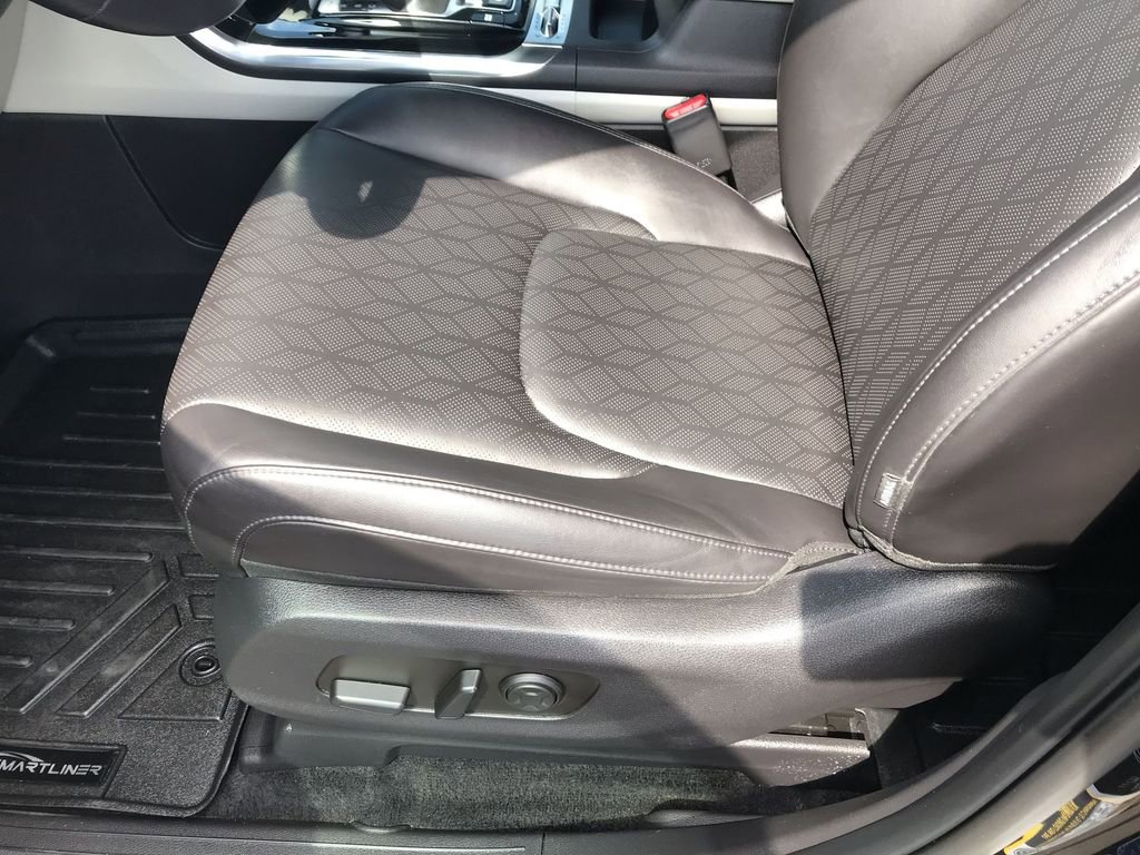 Used 2024 Kia Carnival SX FWD image 12