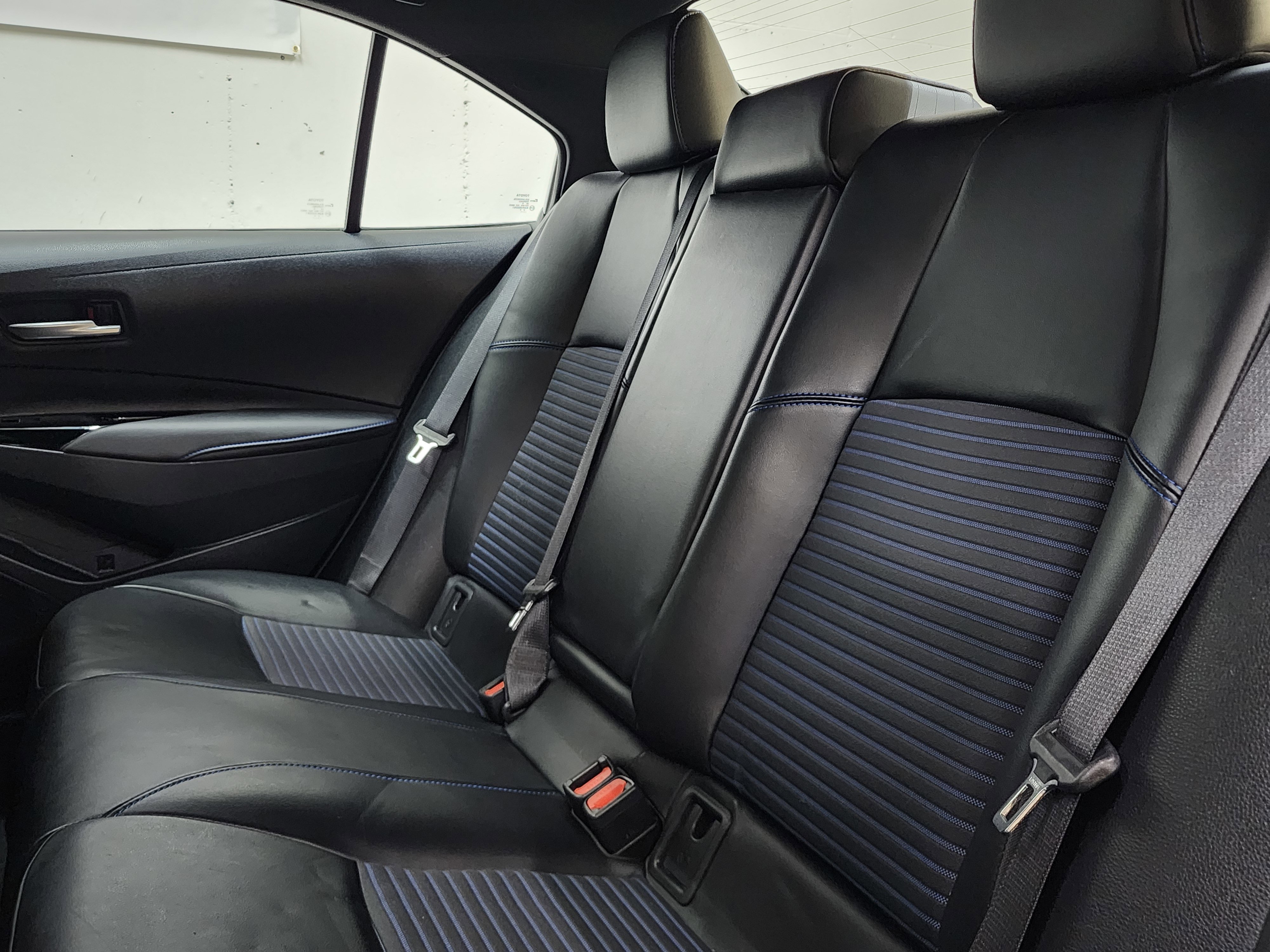 Used 2020 Toyota Corolla XSE image 17