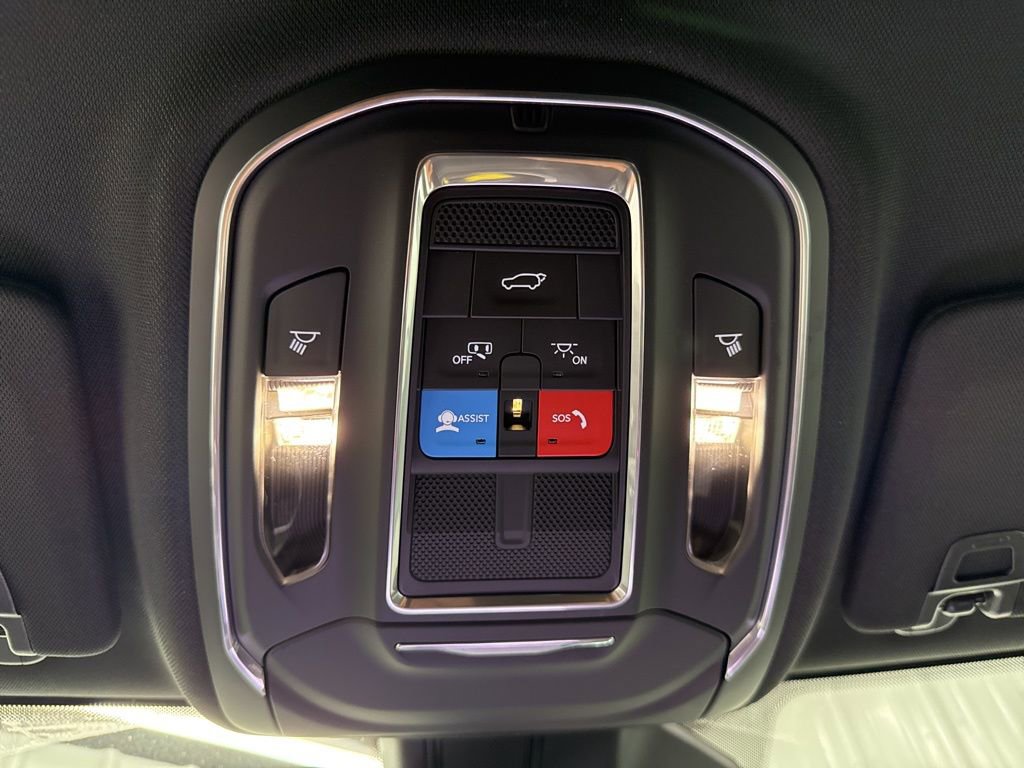 Used 2025 Jeep Grand Cherokee L Limited w/ MOPAR Finishing Package image 26