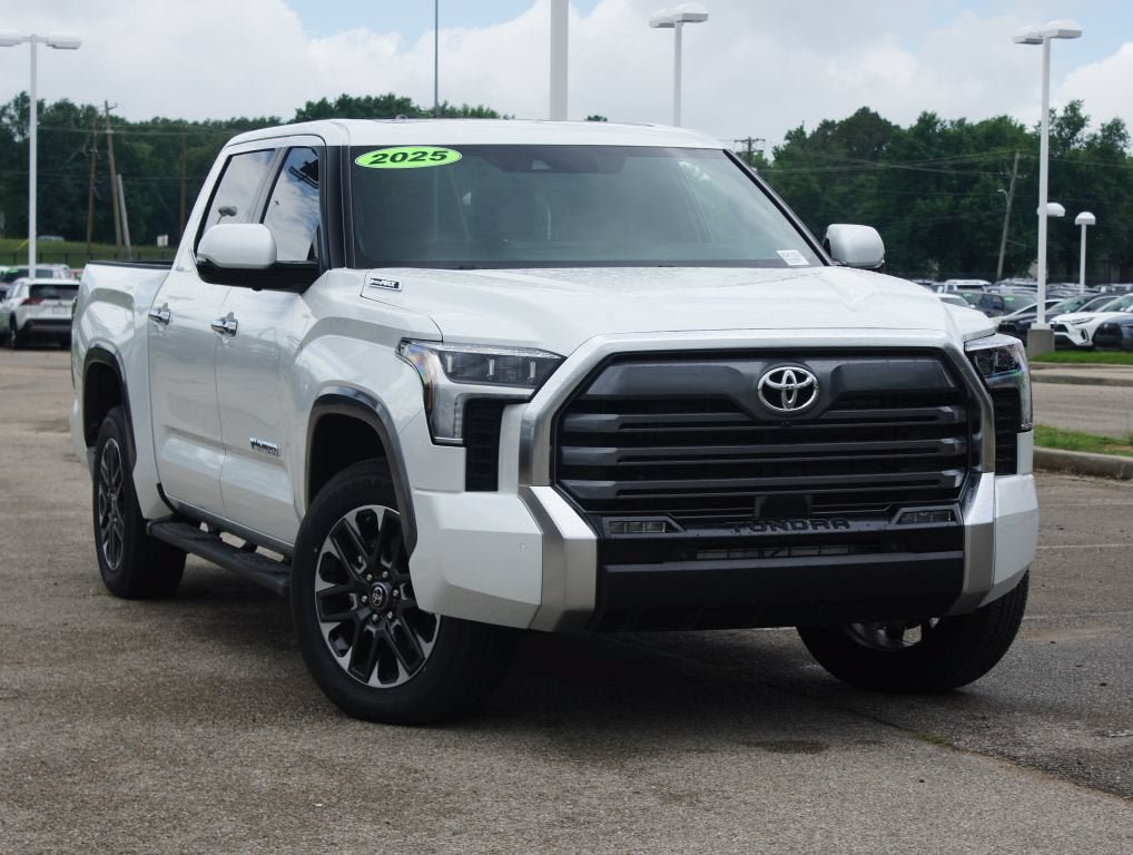 Used 2025 Toyota Tundra Limited AWD/4WD image 7