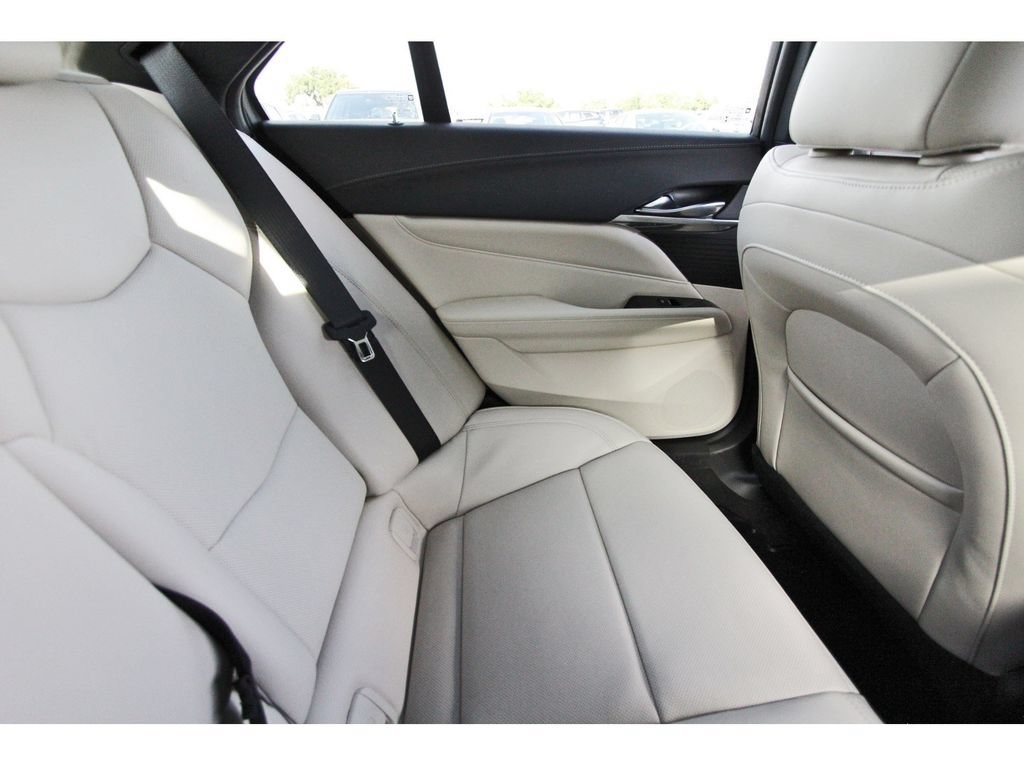 Used 2021 Cadillac CT4 Premium Luxury RWD image 12