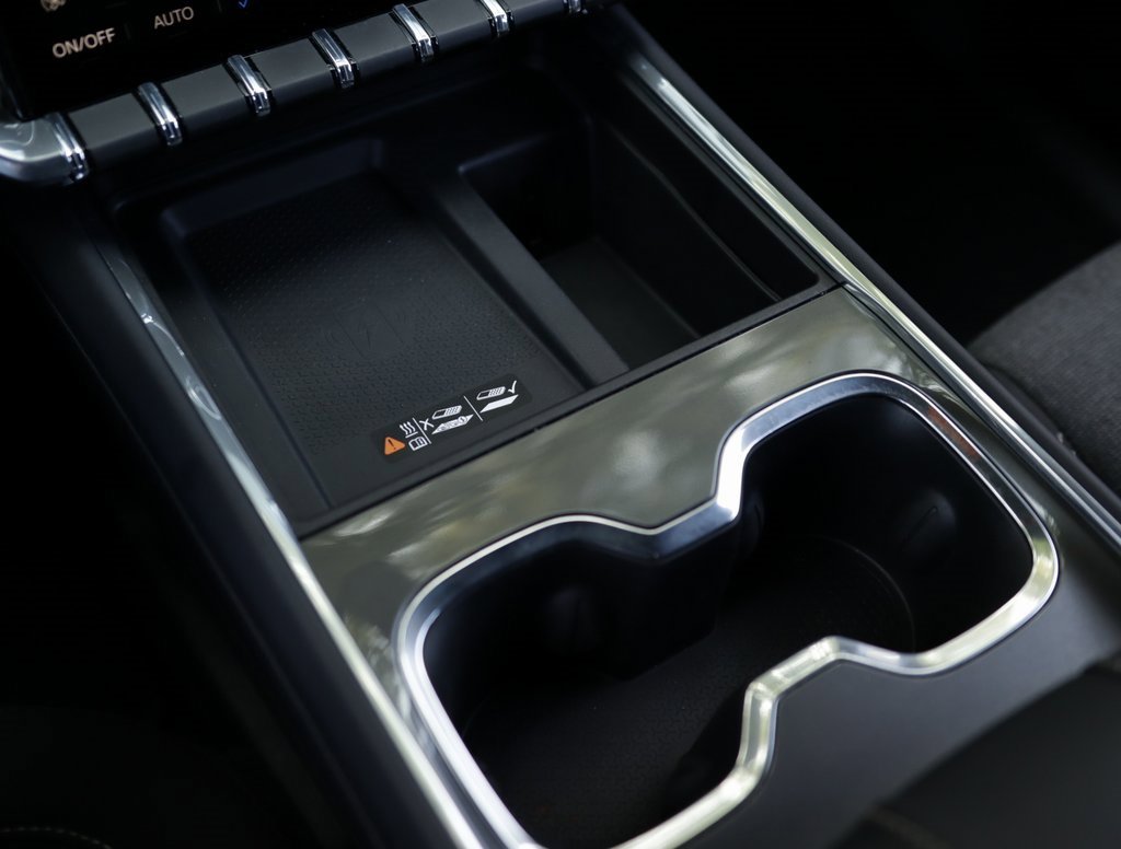 Used 2025 GMC Acadia Elevation image 19