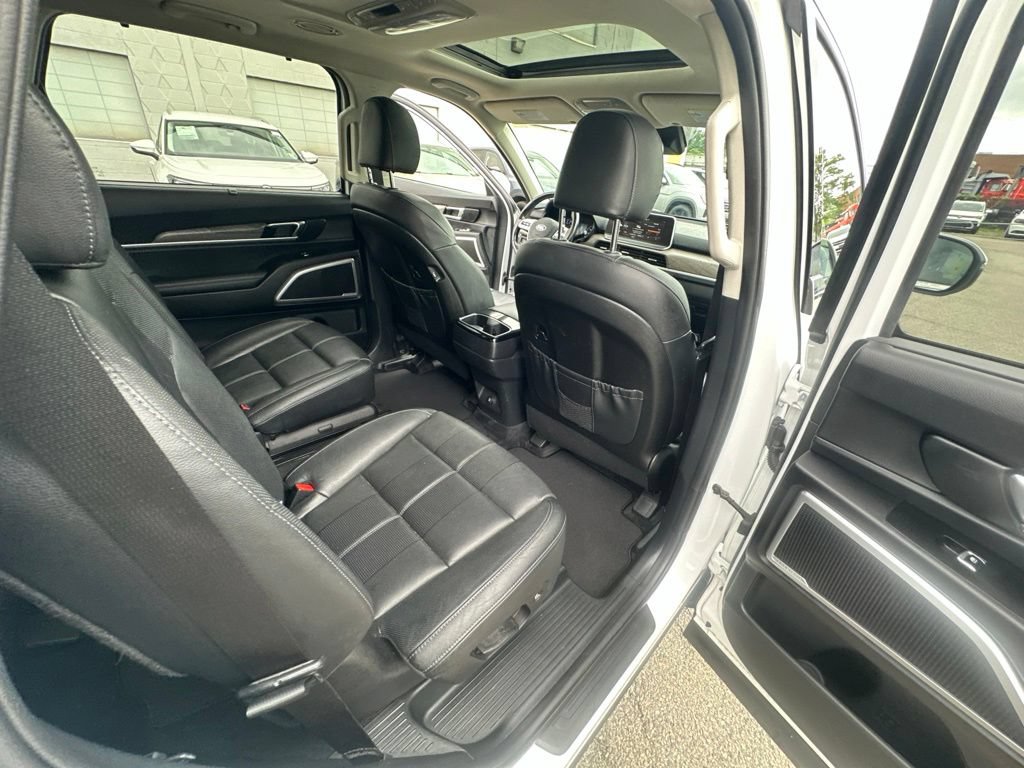 Used 2020 Kia Telluride EX w/ EX Premium Package AWD/4WD image 32