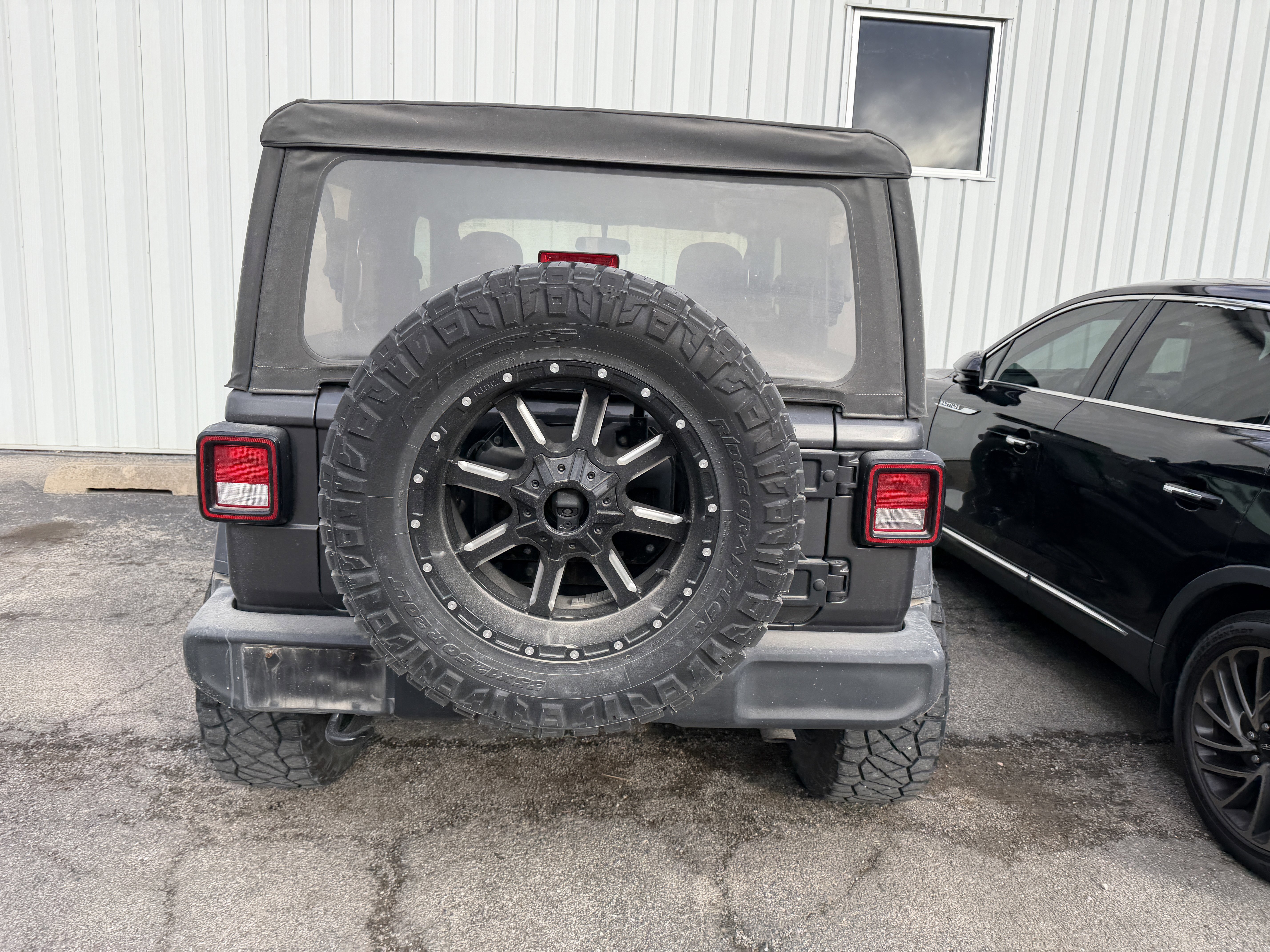 Used 2019 Jeep Wrangler Sport image 9