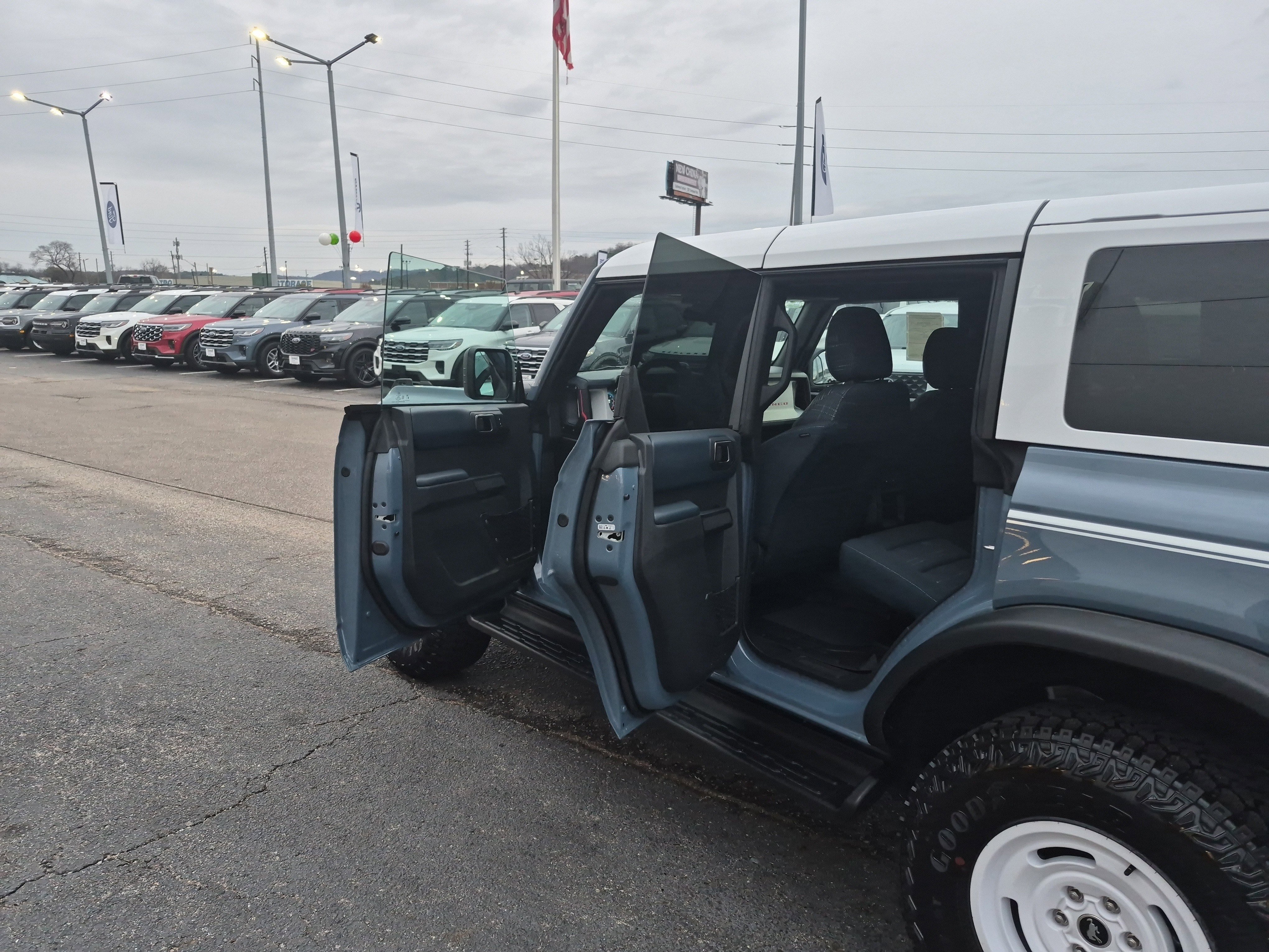 New 2025 Ford Bronco Heritage Edition image 12