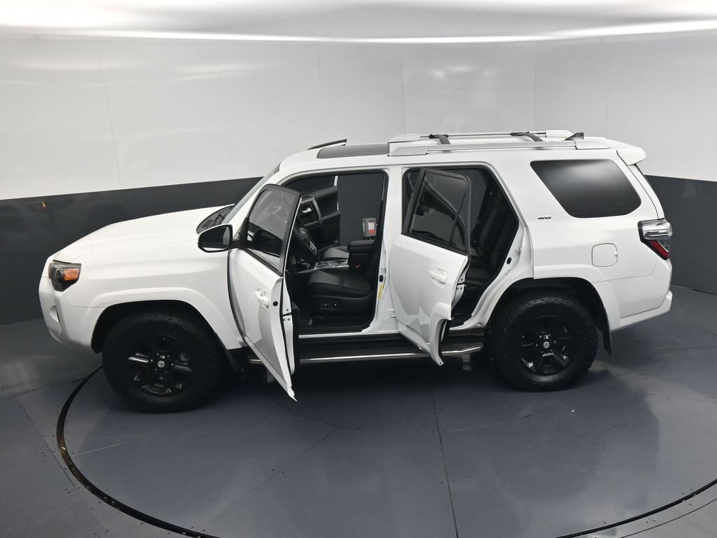 Used 2018 Toyota 4Runner SR5 Premium AWD/4WD image 30