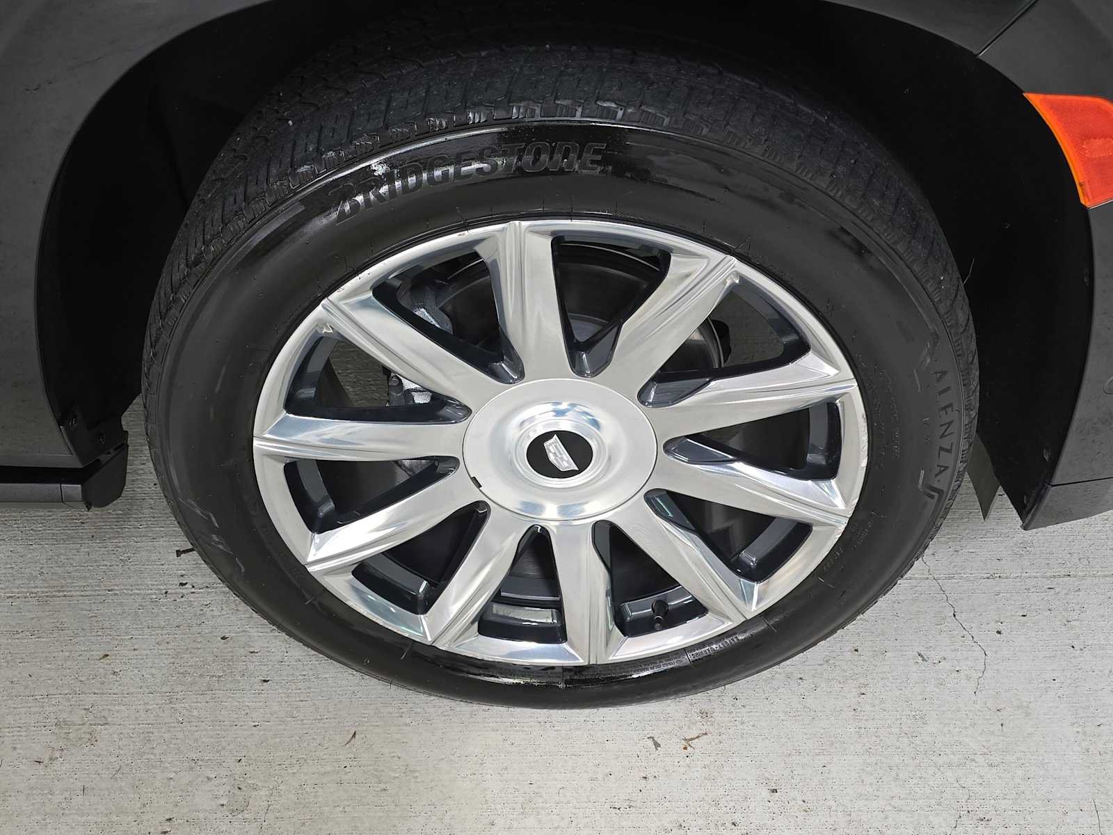 Used 2024 Cadillac Escalade ESV Premium Luxury Platinum AWD/4WD image 9
