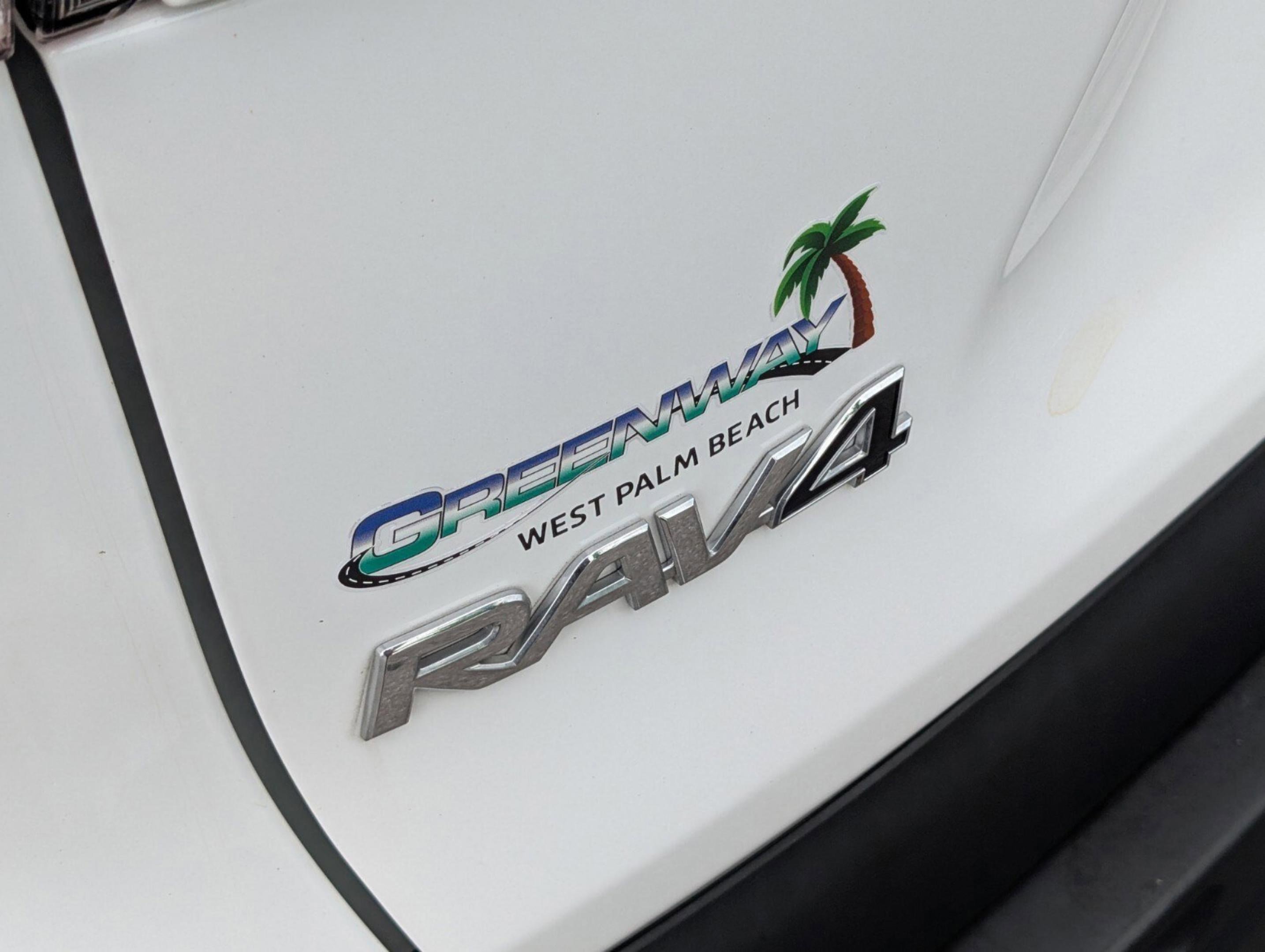 Used 2024 Toyota RAV4 LE image 21