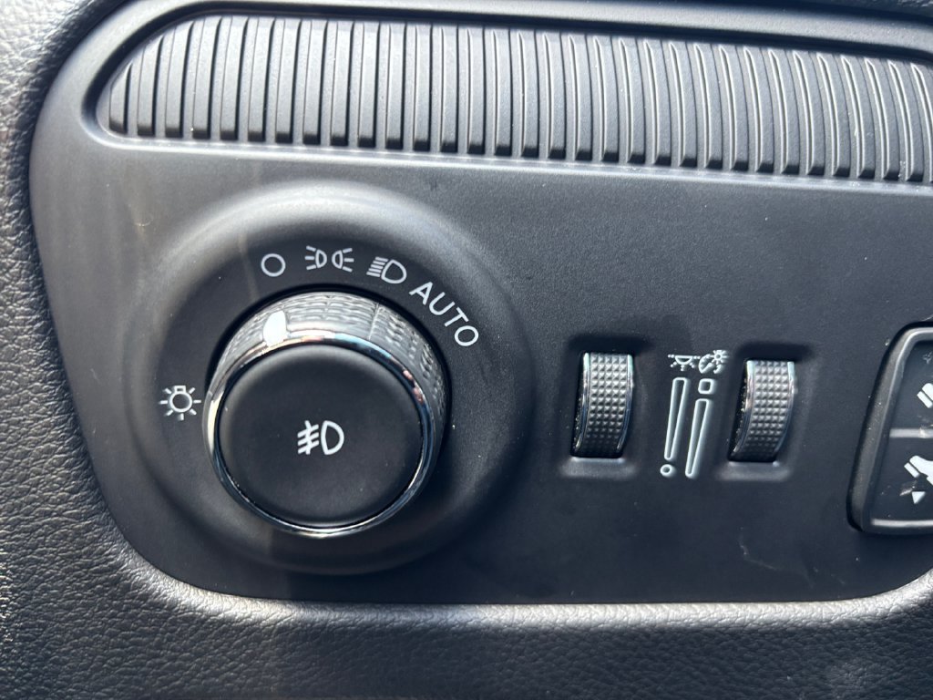 Used 2024 Jeep Wagoneer Series II AWD/4WD image 19