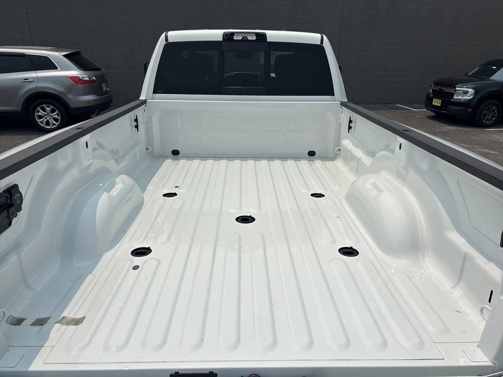 New 2026 RAM 3500 Big Horn AWD/4WD image 33