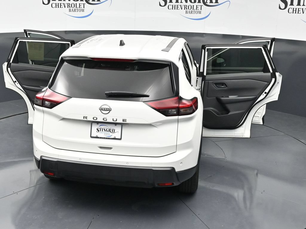 Used 2024 Nissan Rogue S FWD image 38