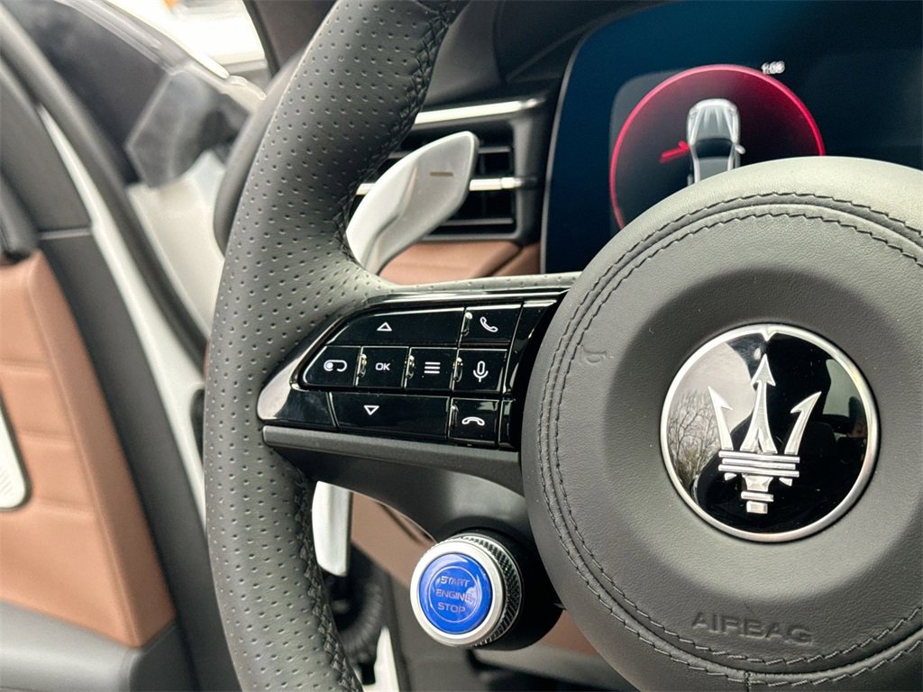 New 2024 Maserati Grecale GT image 21