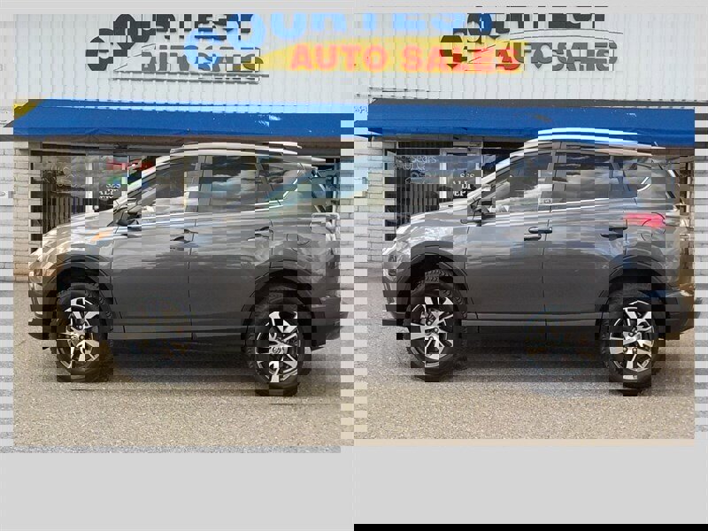 Used 2018 Toyota RAV4 XLE image 6