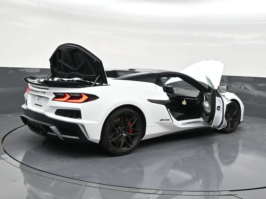 Used 2026 Chevrolet Corvette Z06 RWD image 28
