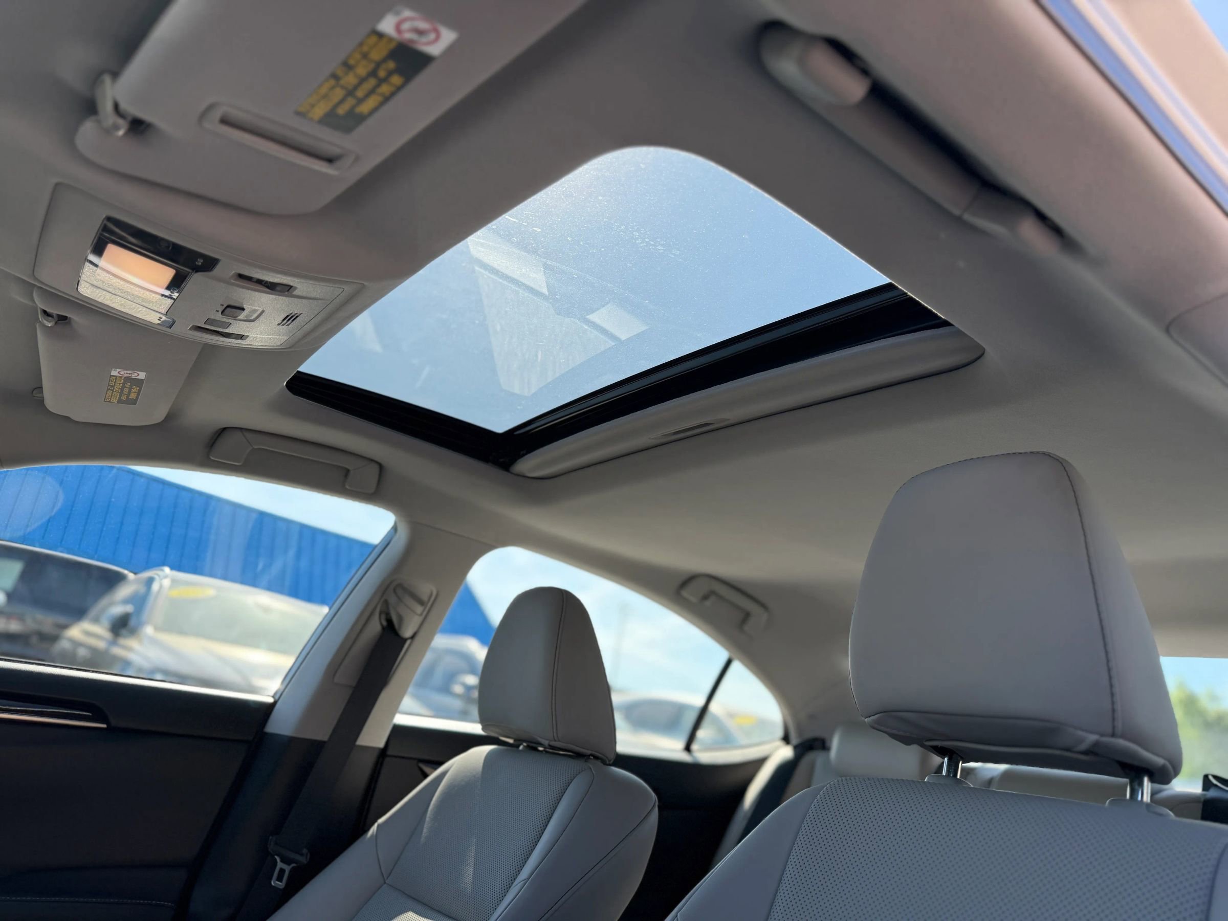 Used 2018 Lexus ES 350 w/ Navigation System Package image 19