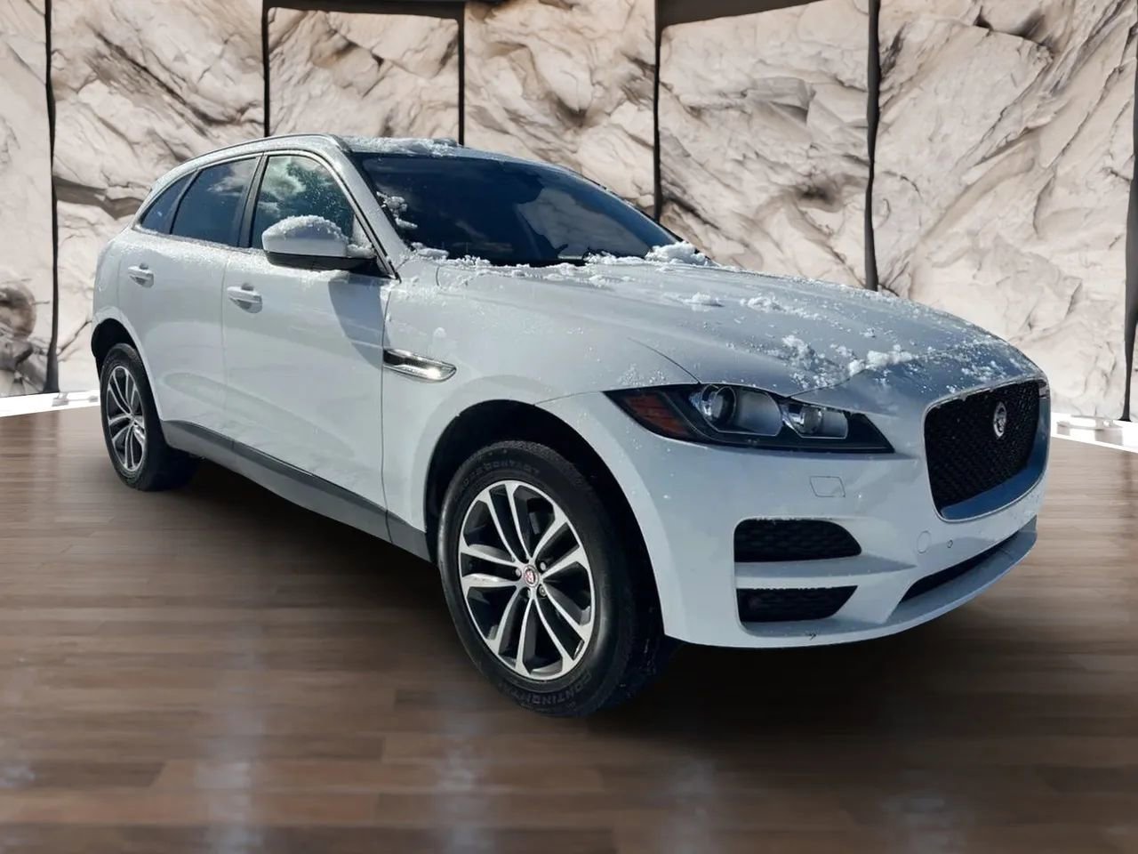 Used 2018 Jaguar F-PACE Premium image 1