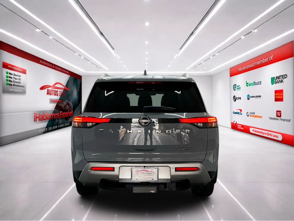 Used 2022 Nissan Pathfinder Platinum image 7