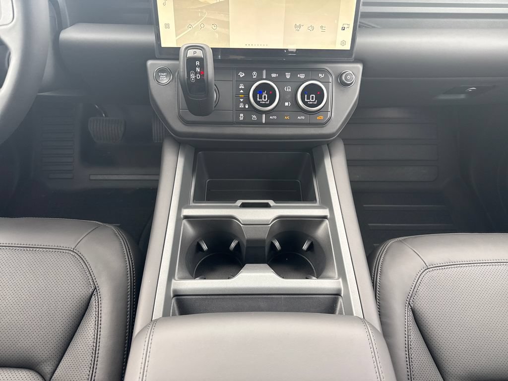 New 2026 Land Rover Defender 110 X-Dynamic SE AWD/4WD image 22