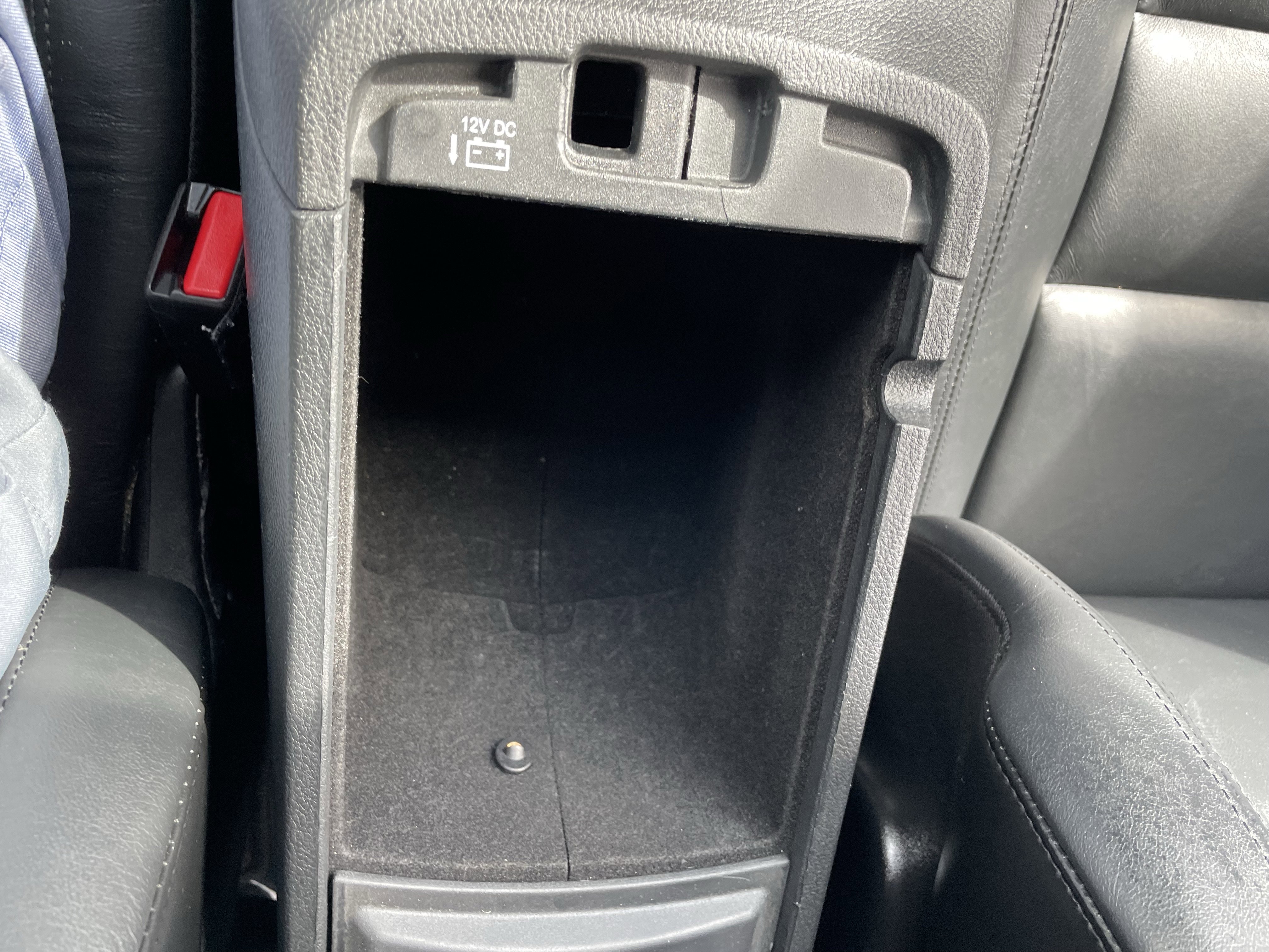 Used 2016 Dodge Durango Limited w/ Nav & Power Liftgate Group image 25