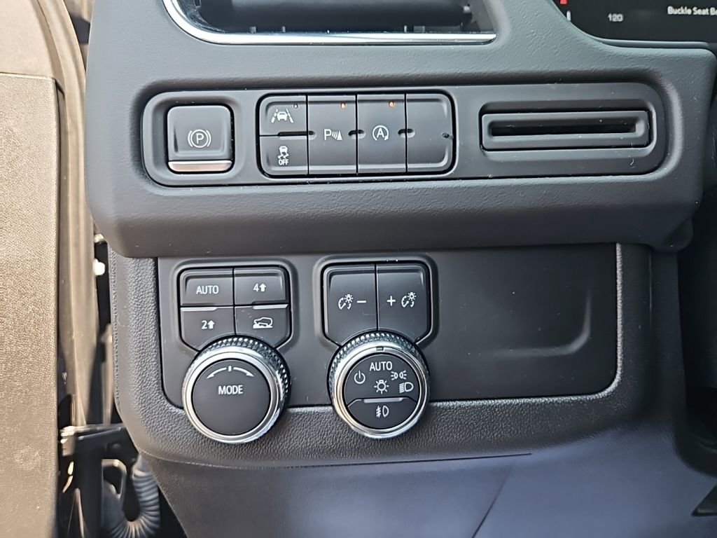 Used 2023 GMC Yukon SLT image 16