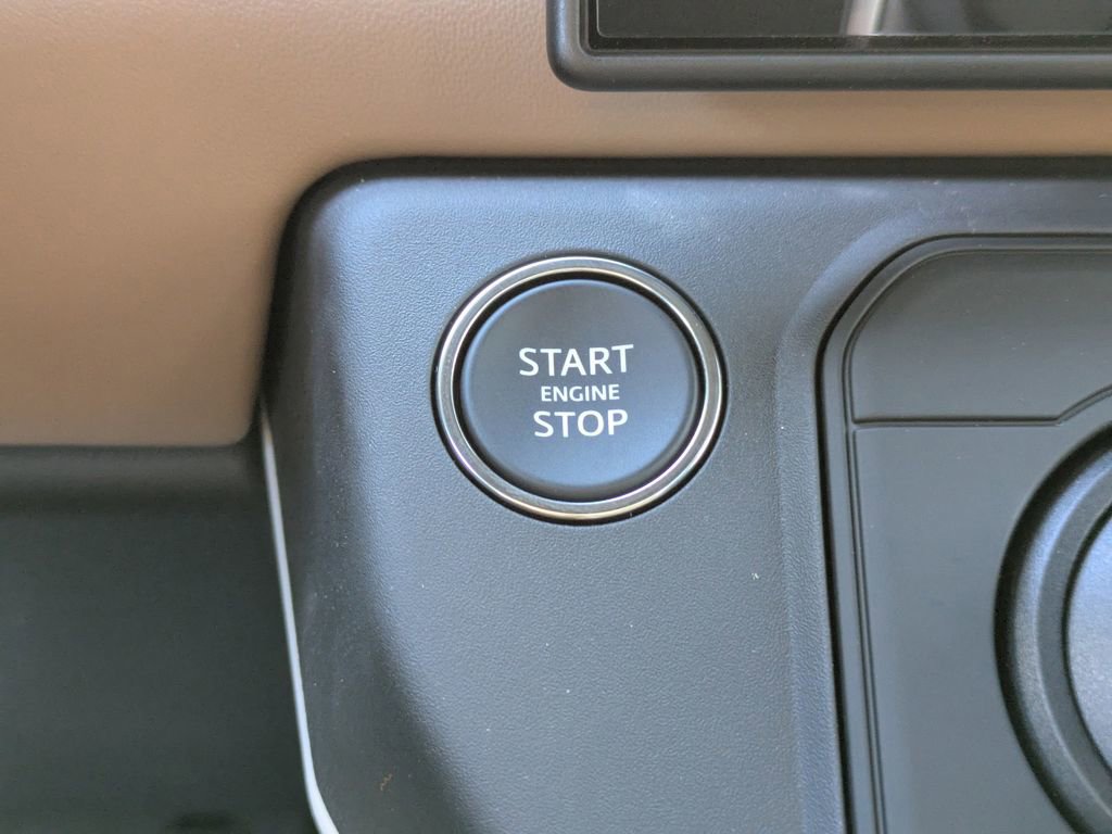 New 2026 Land Rover Defender 110 X-Dynamic SE image 33