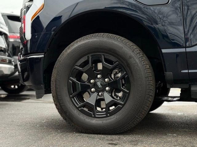 Used 2025 Ford F150 Lightning XLT AWD/4WD image 49