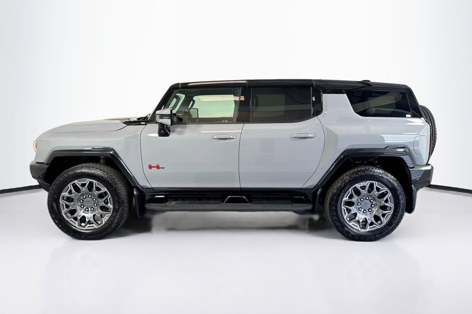 Used 2025 GMC Hummer EV 3X w/ LPO, Sport Package AWD/4WD image 8