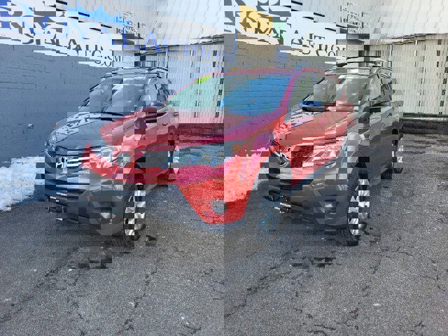 Used 2013 Toyota RAV4 LE image 2