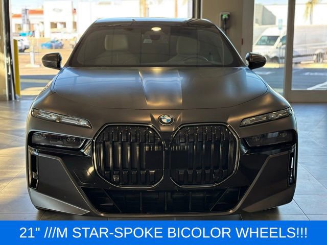 Used 2025 BMW 760i xDrive w/ Executive Package image 7