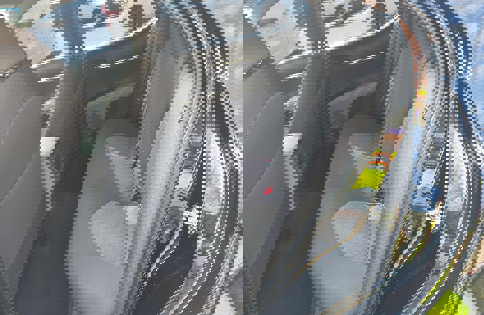 Used 2020 Toyota Camry LE image 7