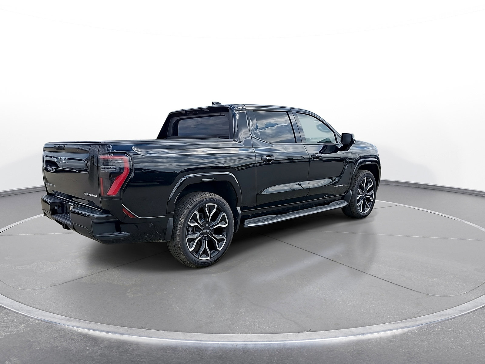 New 2025 GMC Sierra EV Denali AWD/4WD image 8