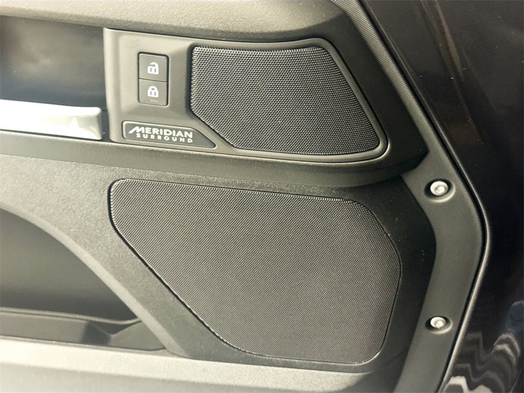 New 2026 Land Rover Defender 110 V8 image 18