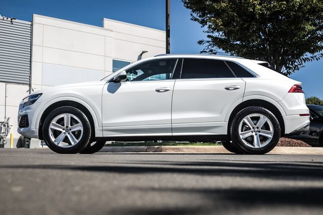 Used 2019 Audi Q8 Premium w/ Convenience Package AWD/4WD image 18