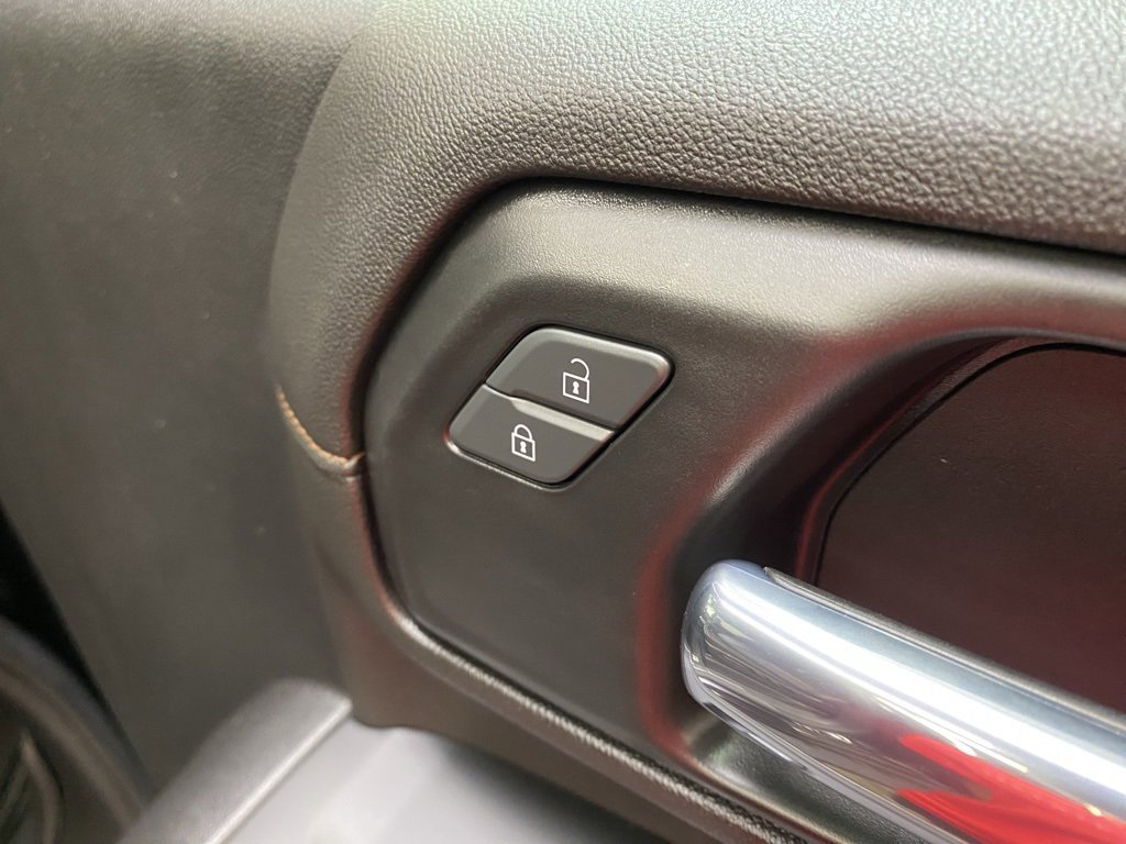 Used 2022 GMC Sierra 2500 AT4 w/ AT4 Premium Plus Package image 18