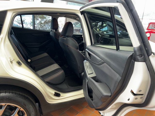 Used 2020 Subaru Crosstrek 2.0i Premium w/ Moonroof Package 2 AWD/4WD image 25