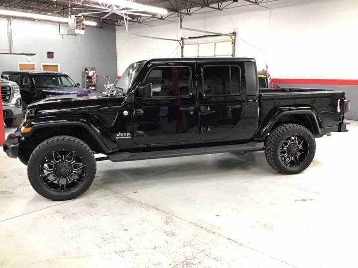 Used 2020 Jeep Gladiator Overland AWD/4WD image 2