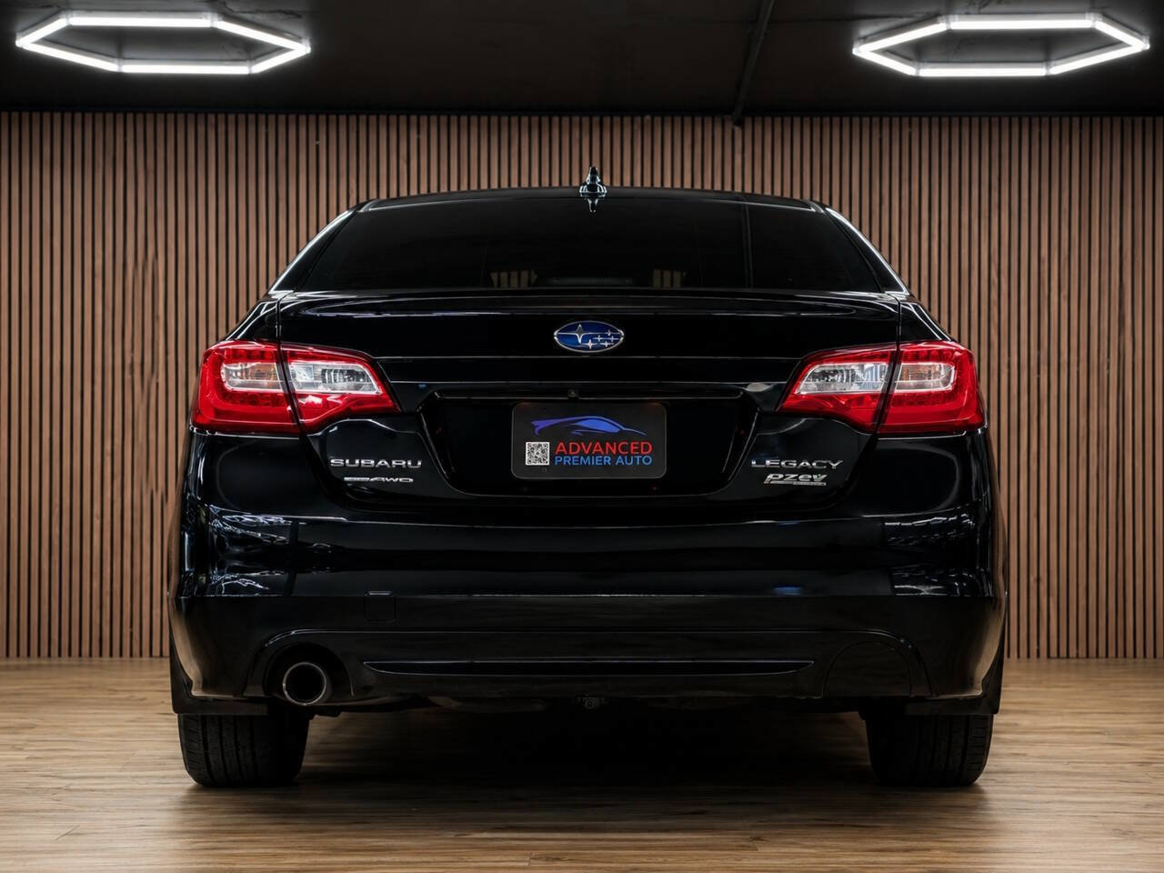 Used 2016 Subaru Legacy 2.5i Limited AWD/4WD image 4