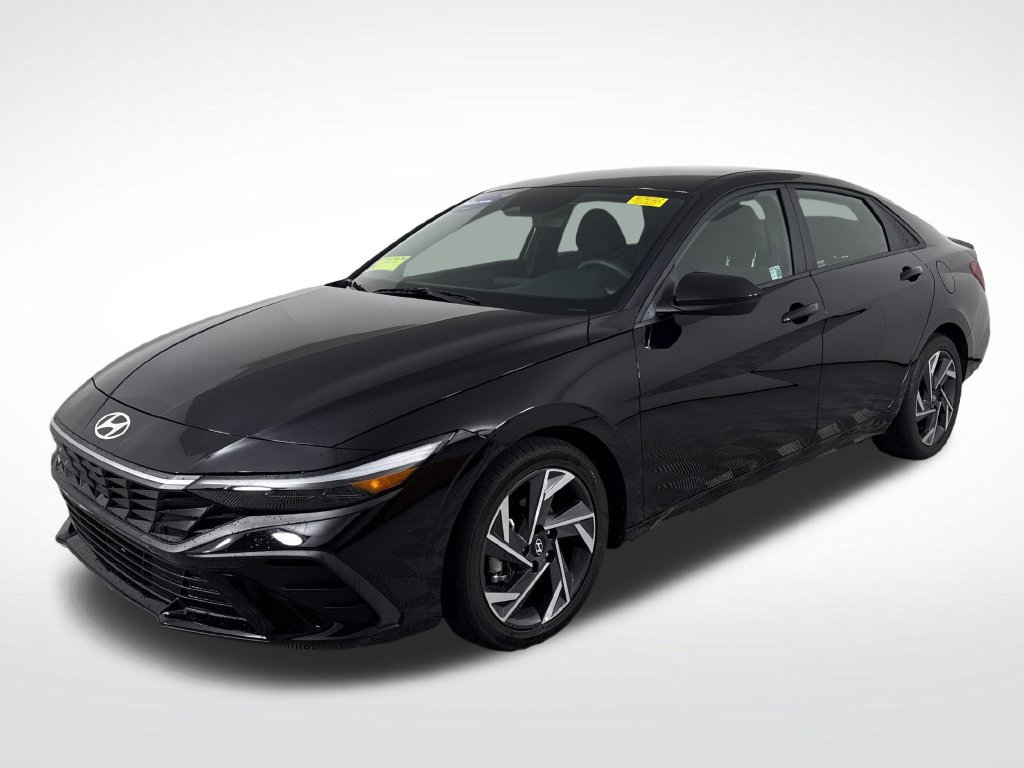 Used 2025 Hyundai Elantra Sport FWD image 9