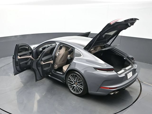 Certified 2025 Porsche Panamera 4 AWD/4WD image 29