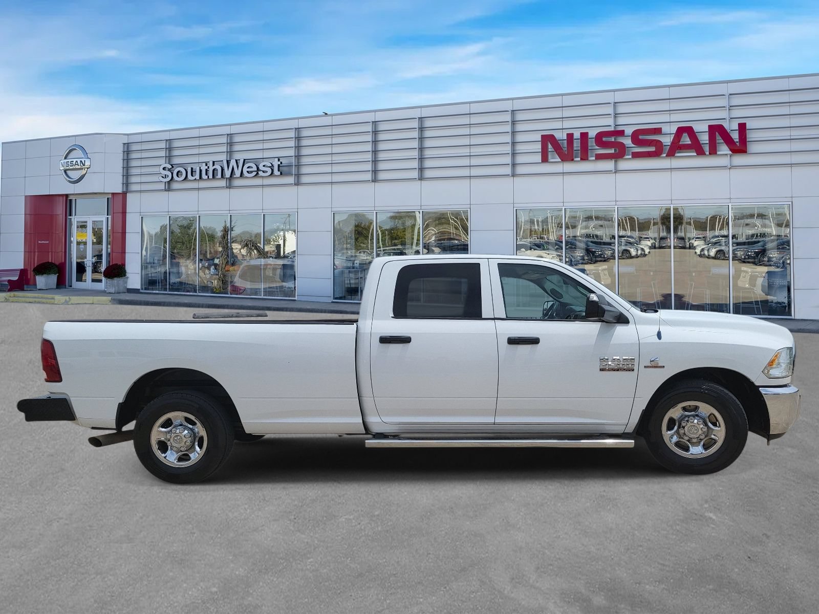 Used 2013 RAM 2500 Tradesman w/ Chrome Appearance Group RWD image 3