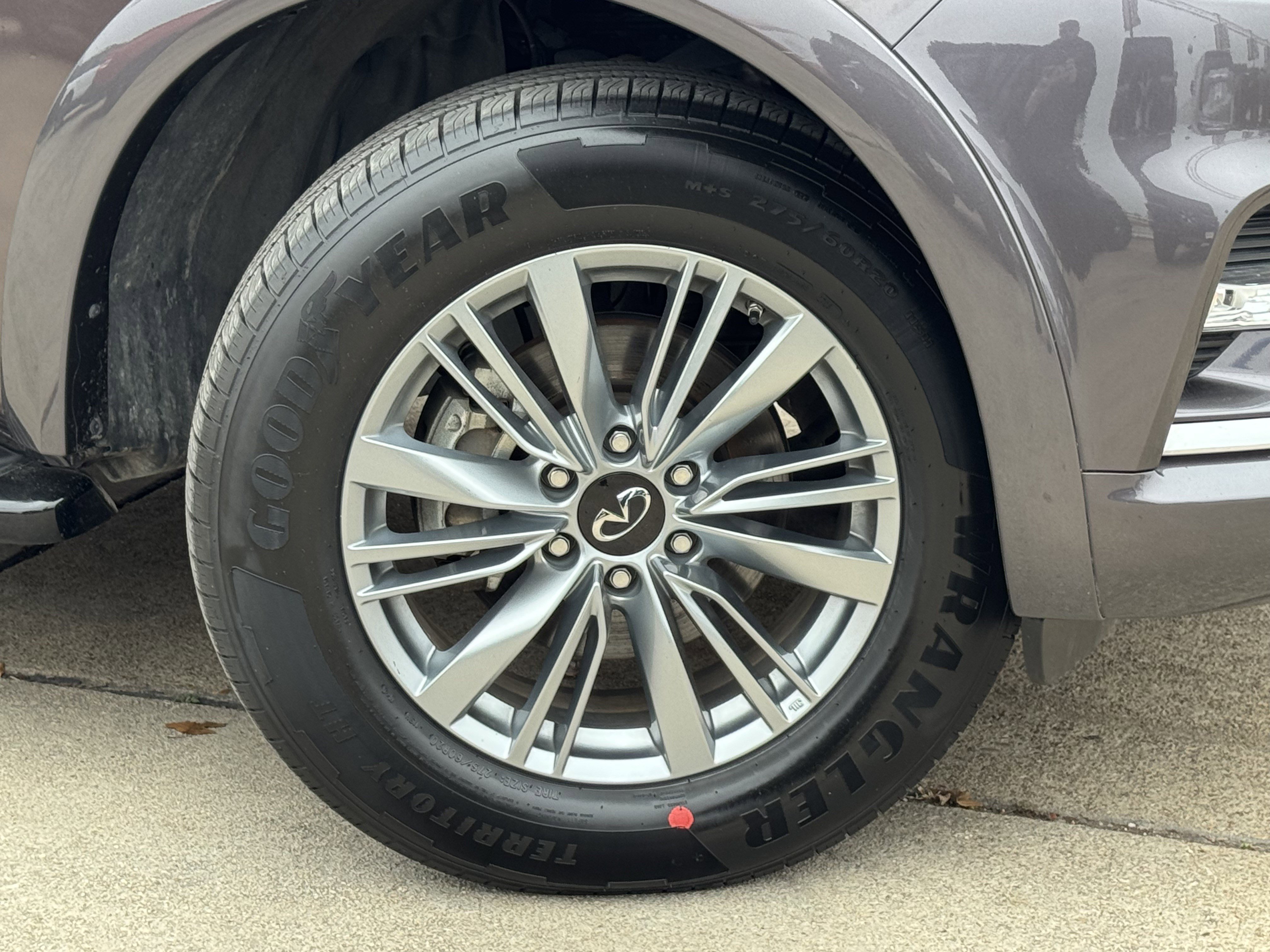 Used 2024 INFINITI QX80 Luxe image 3