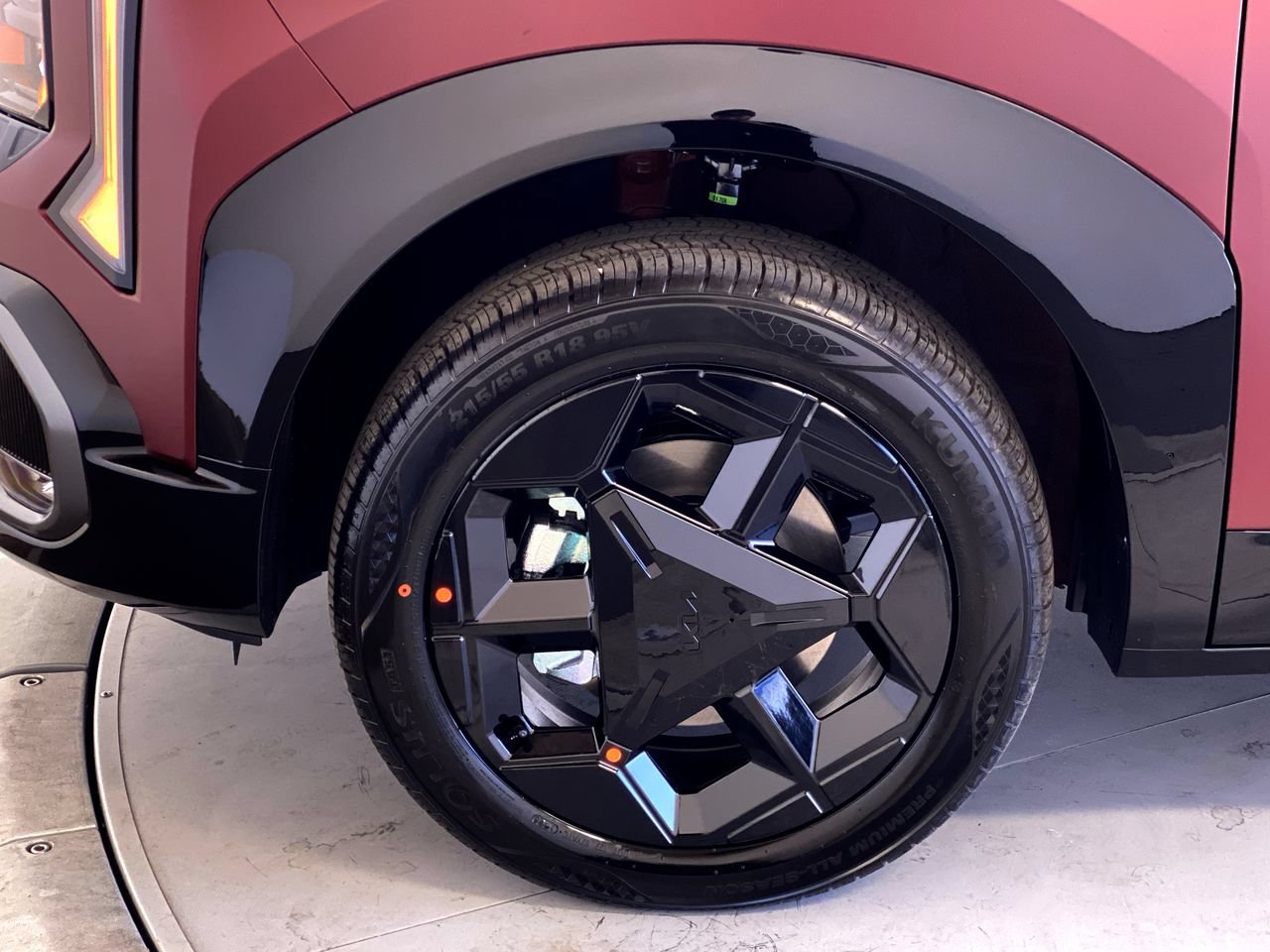 New 2027 Kia Seltos X-Line S w/ X-Line S Premium Package AWD/4WD image 12