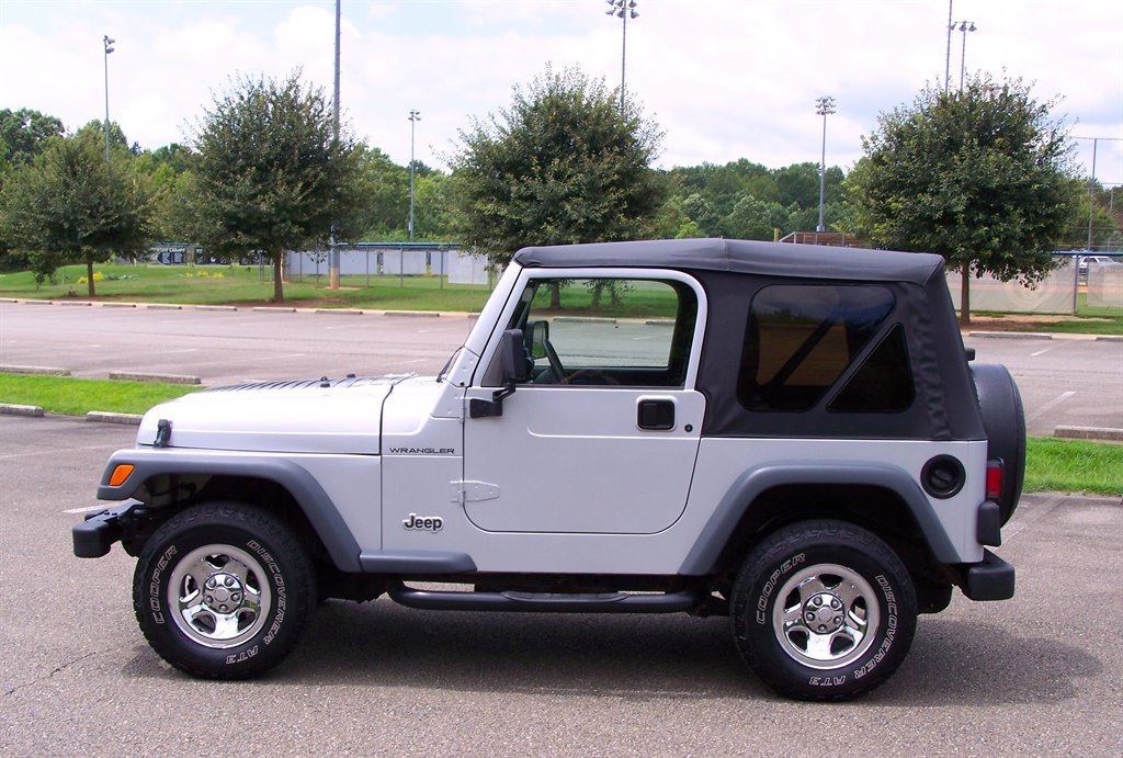 Used 2002 Jeep Wrangler X AWD/4WD image 5