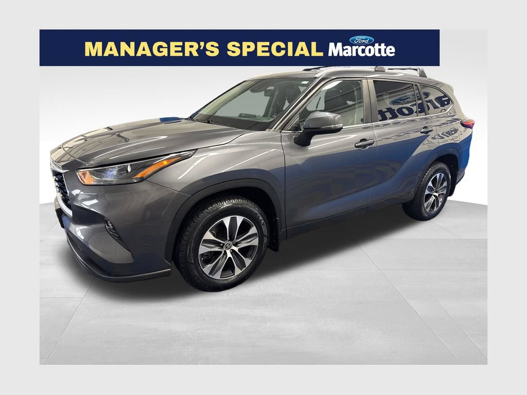 Used 2023 Toyota Highlander XLE