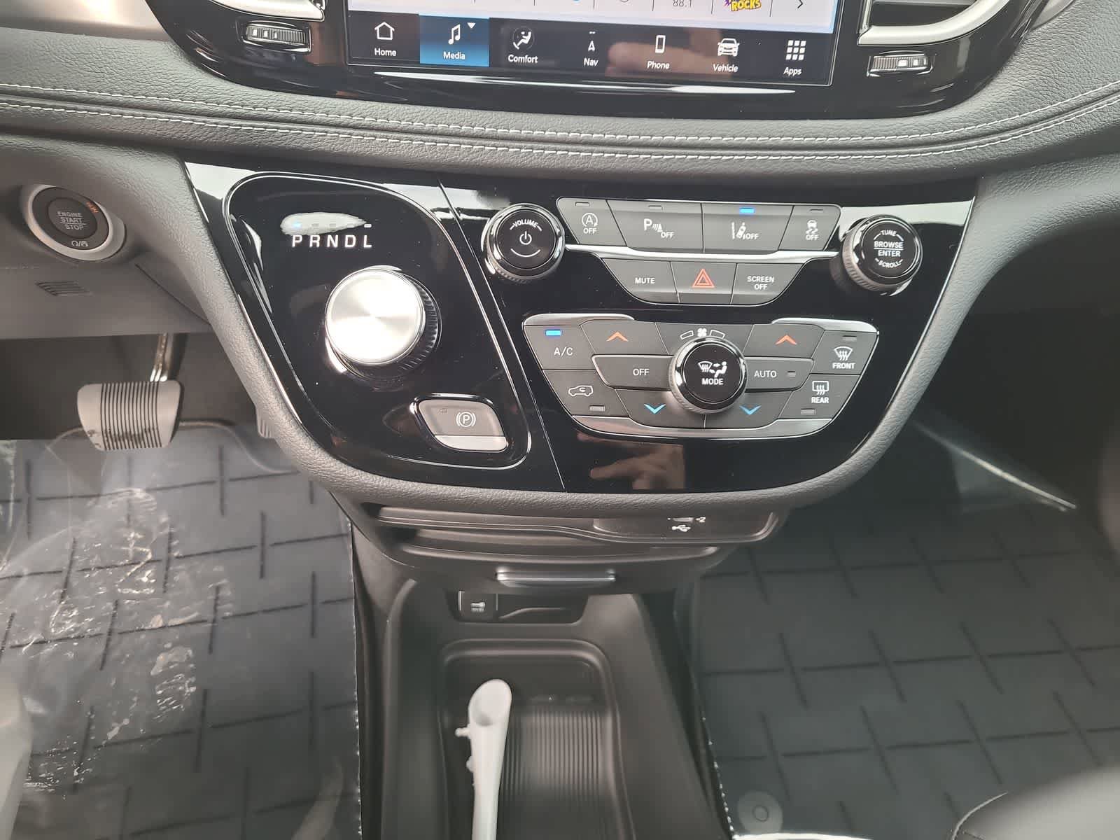 New 2026 Chrysler Pacifica Select FWD image 25