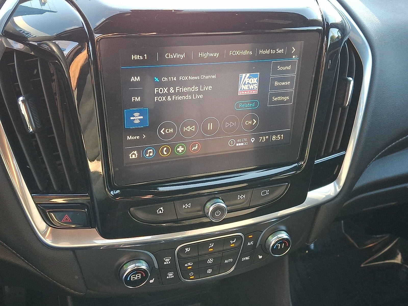 Used 2023 Chevrolet Traverse LT AWD/4WD image 17