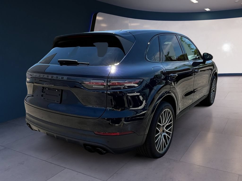 Used 2023 Porsche Cayenne AWD/4WD image 5