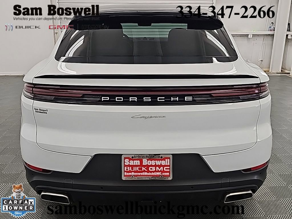 Used 2025 Porsche Cayenne Coupe image 7