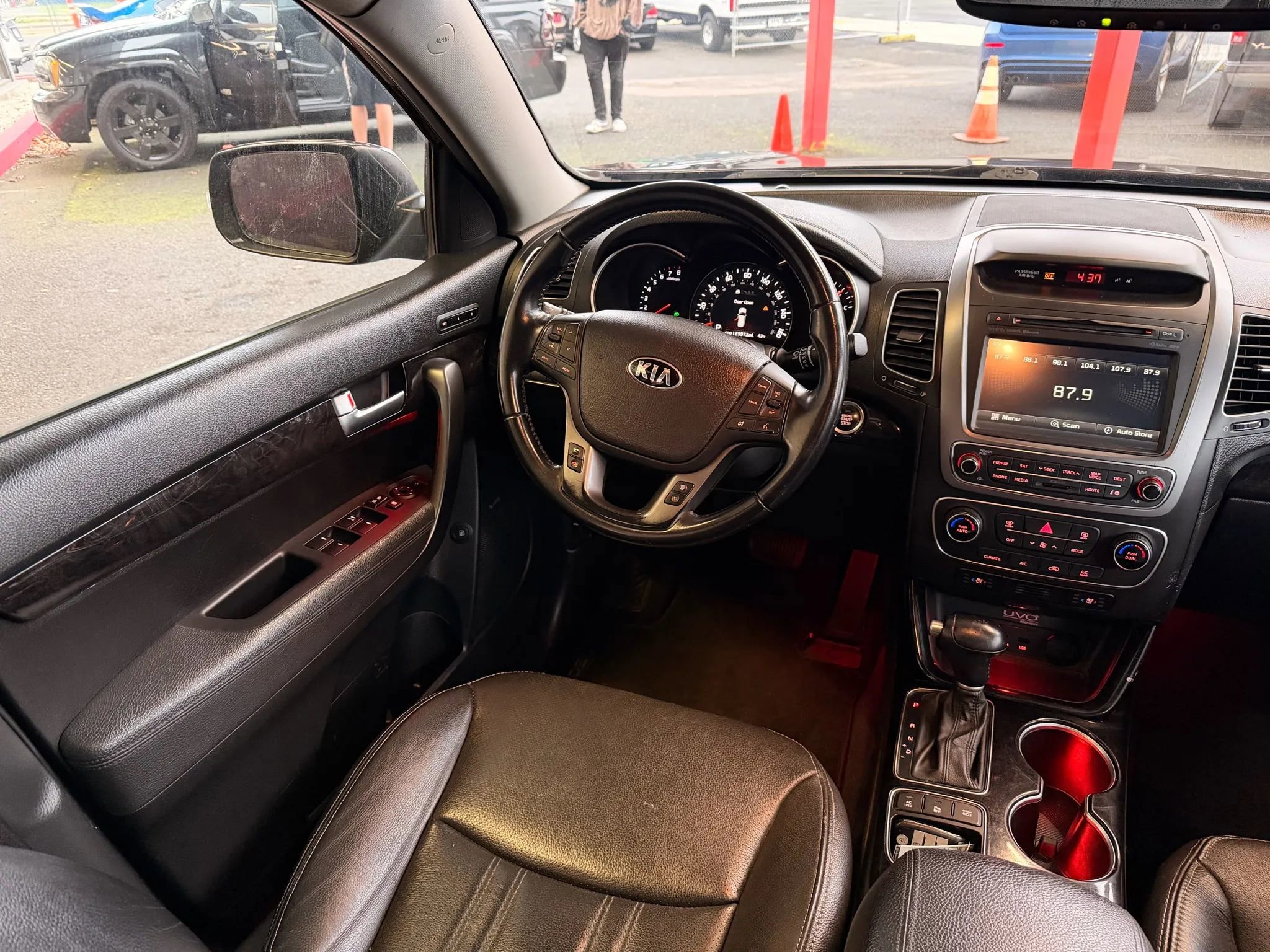 Used 2014 Kia Sorento SX w/ 3rd Row Package image 16